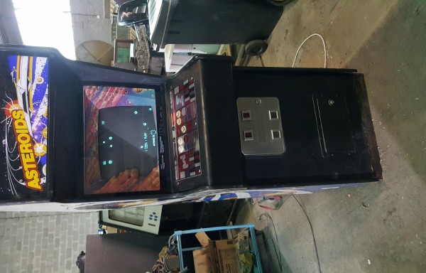 Asteroids Video Machine